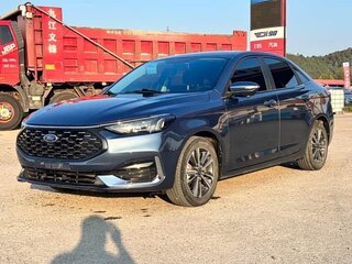 2023 Ford Escort VI Рестайлинг 2, синий, 890000 рублей, вид 1