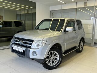 Mitsubishi Pajero IV