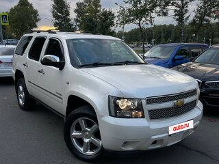 2013 Chevrolet Tahoe 6AT III, белый, 3099000 рублей, вид 1