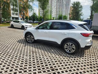 2019 Ford Escape IV, белый, 2100000 рублей, вид 2