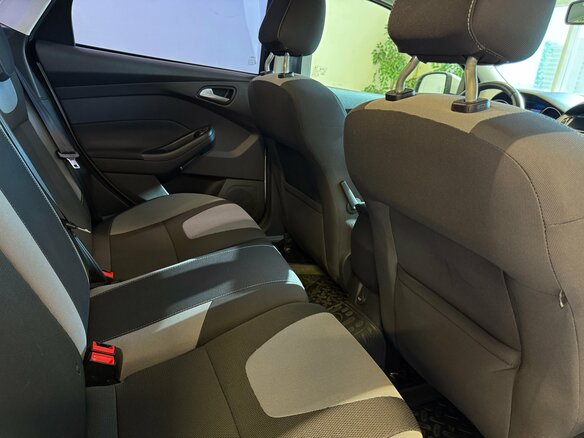 2014 Ford Focus III, белый, 1050000 рублей - вид 9