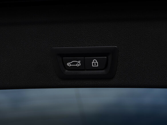 2021 BMW X6 40d III (G06), чёрный - вид 30