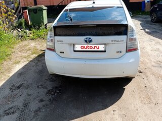 2010 Toyota Prius III (XW30), белый, 800000 рублей, вид 5