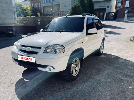 2013 Chevrolet Niva I Рестайлинг, белый, 535000 рублей, вид 1