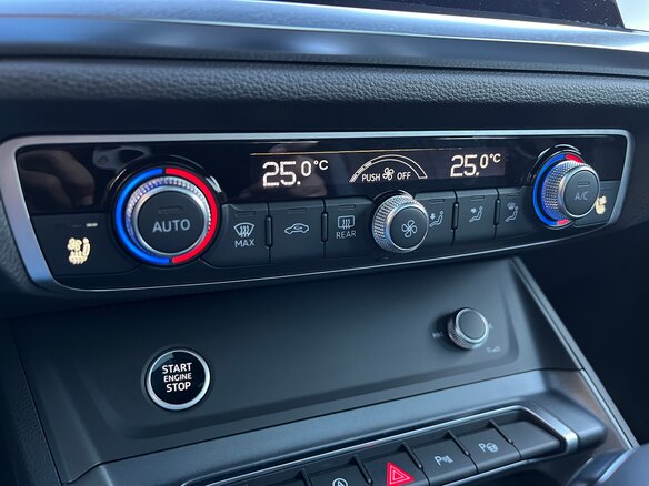 2026 Audi Q3 35 TFSI II (F3), серебристый, 3650000 рублей - вид 29