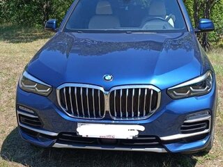 2020 BMW X5 45e IV (G05/G18), синий, 6490000 рублей, вид 3