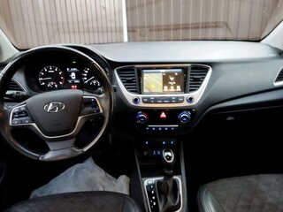 2018 Hyundai Solaris II, красный, 1200000 рублей, вид 5
