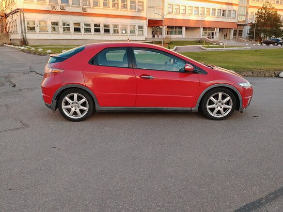 2008 Honda Civic VIII, красный, 500000 рублей - вид 7