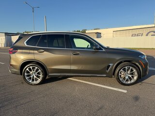 2023 BMW X5 40i IV (G05/G18) Рестайлинг, зелёный, 5500000 рублей, вид 3