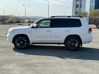 2010 Toyota Land Cruiser 200 Series, белый, 3090000 рублей, вид 4