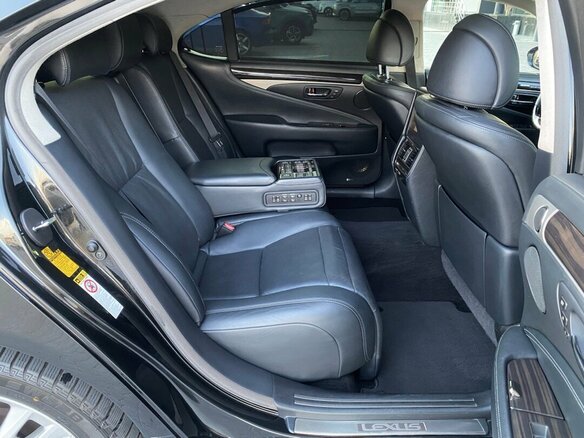 2013 Lexus LS Long 600h L IV Рестайлинг 2, чёрный, 2659000 рублей - вид 13