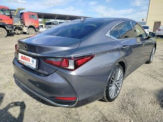 2019 Lexus ES 250 VII, серый, 3370000 рублей, вид 3