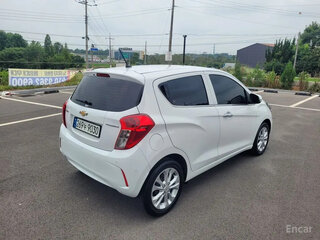 2022 Chevrolet Spark IV Рестайлинг, белый, 912000 рублей, вид 4