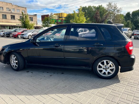 2004 Kia Spectra I Рестайлинг 2, чёрный, 200000 рублей - вид 3