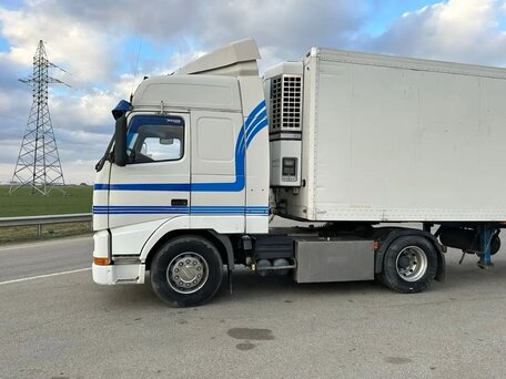 1995 Volvo FH, белый, 1290000 рублей, вид 3