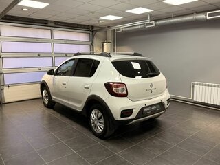 2021 Renault Sandero Stepway II Рестайлинг, белый, 1378000 рублей, вид 4