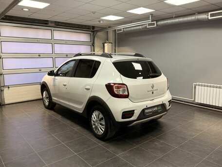 2021 Renault Sandero Stepway II Рестайлинг, белый, 1315000 рублей, вид 4