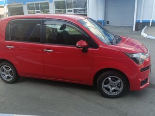 2016 Toyota Spade, красный, 900000 рублей, вид 4