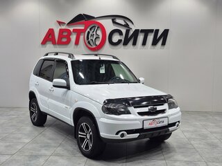 2018 Chevrolet Niva I Рестайлинг, белый, 699000 рублей, вид 1