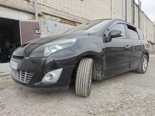 2009 Renault Scenic III, чёрный, 605000 рублей, вид 1