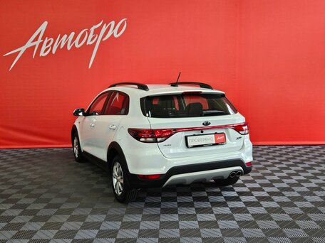 2018 Kia Rio X-Line IV, белый, 1149000 рублей, вид 3