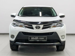 2015 Toyota RAV4 IV (XA40), белый, 2000000 рублей, вид 2