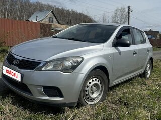 2011 Kia Ceed I Рестайлинг, серебристый, 850000 рублей, вид 1