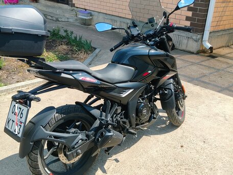 2023 Bajaj Pulsar N250, чёрный, 255000 рублей, вид 4