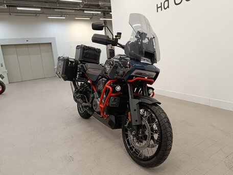 2025 Harley-Davidson CVO Pan America, синий, 3350000 рублей, вид 4