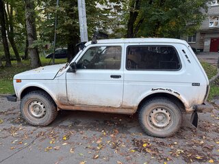 1998 Lada (ВАЗ) 2121 (4x4) I Рестайлинг, белый, 100000 рублей, вид 2