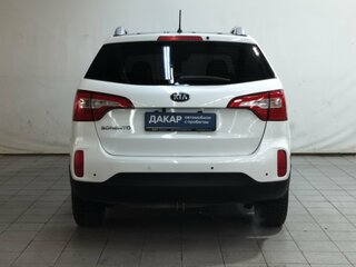 2014 Kia Sorento II Рестайлинг, белый, 1300000 рублей, вид 5
