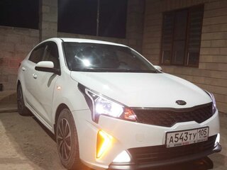 2020 Kia Rio IV, белый, 1150000 рублей, вид 3