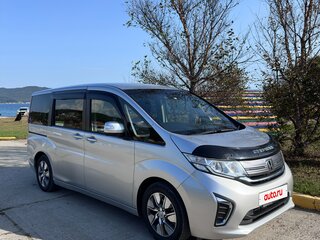 2017 Honda Stepwgn Spada V, серебристый, 1900000 рублей, вид 1