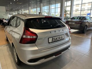 2026 Lada (ВАЗ) Iskra SW, серебристый, 1585000 рублей, вид 2