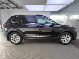 2018 Volkswagen Tiguan II, чёрный, 2790000 рублей, вид 4