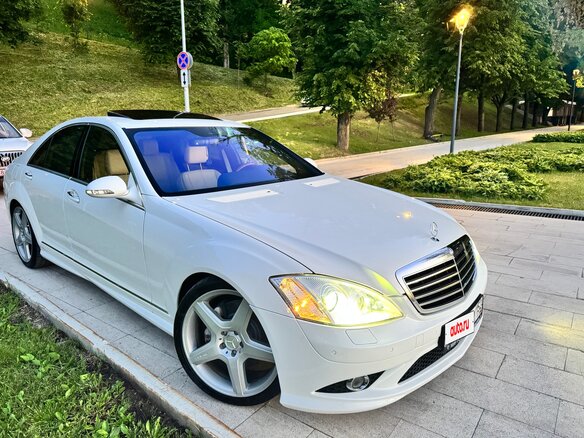 2008 Mercedes-Benz S-Класс 500 V (W221), белый, 2100000 рублей - вид 5