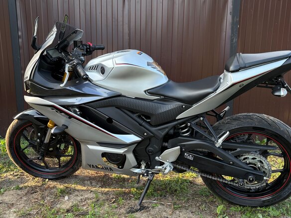 2020 Yamaha YZF-R3, серый, 560000 рублей - вид 1