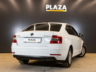 2020 Skoda Octavia III (A7) Рестайлинг, белый, 1900000 рублей, вид 3