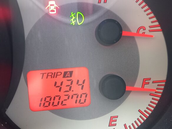 2008 Mazda 3 4-speed I (BK) Рестайлинг, красный, 710000 рублей - вид 8