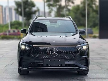 2025 Mercedes-Benz EQB 260 I Рестайлинг, чёрный, 4166066 рублей, вид 2