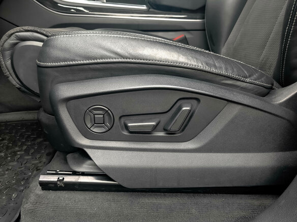 2019 Audi Q8 55 TFSI I (4M), серый, 4900000 рублей - вид 28