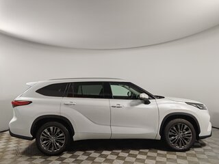 2026 Toyota Highlander IV (XU70), белый, 5899000 рублей, вид 4