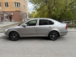 2012 Skoda Octavia II (A5) Рестайлинг, бежевый, 830000 рублей, вид 3