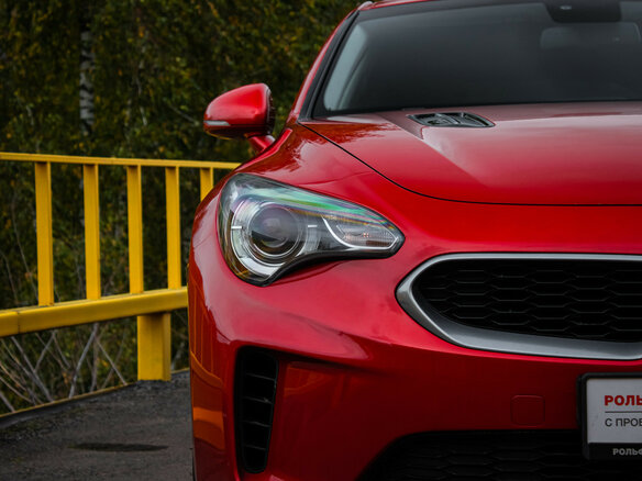 2018 Kia Stinger I, красный, 2020000 рублей - вид 13
