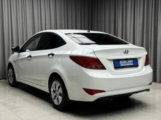 2015 Hyundai Solaris I Рестайлинг, белый, 599000 рублей, вид 4