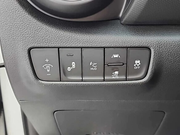 2020 Hyundai Kona I, белый, 2110000 рублей - вид 11