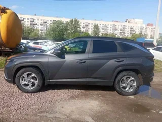 2021 Hyundai Tucson IV, коричневый, 3100000 рублей, вид 3