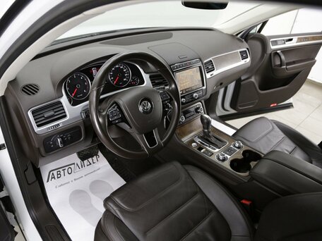 2016 Volkswagen Touareg II Рестайлинг, белый, 2905000 рублей, вид 5