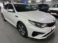 2019 Kia Optima IV Рестайлинг, белый, 1875000 рублей - вид 2