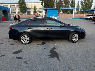 2019 Kia Cerato IV, синий, 1600000 рублей, вид 3